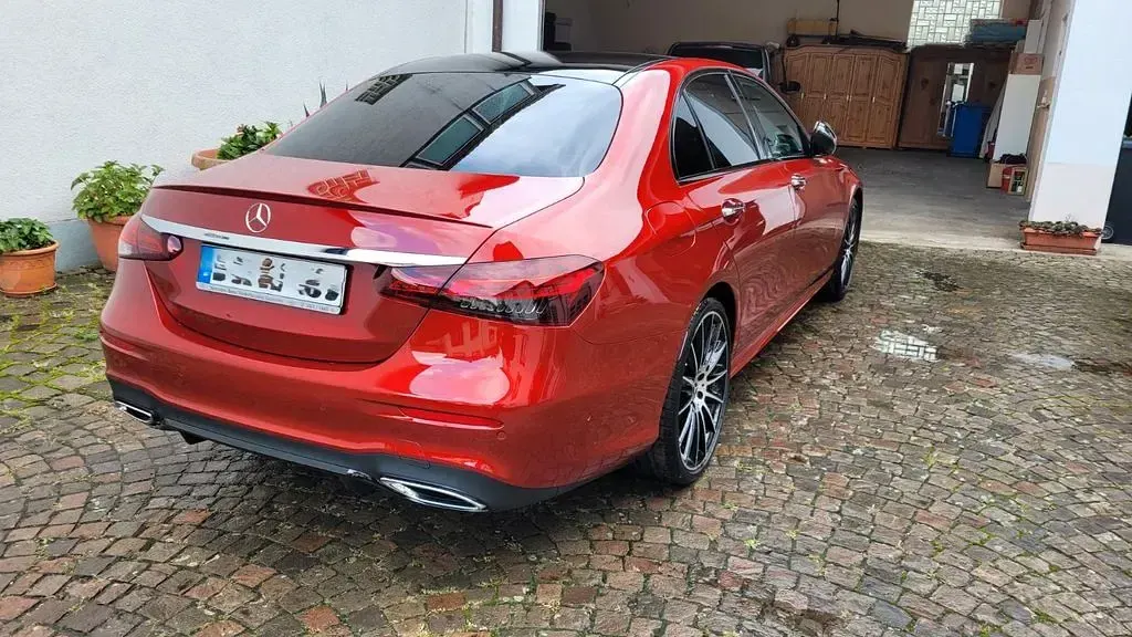 Gebraucht Mercedes E450 367 PS (269 kW) 2022 Rot Limousine