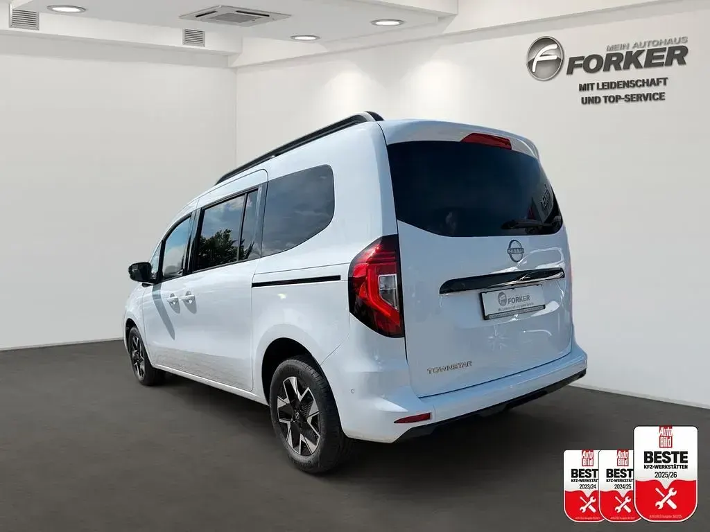 Neu Nissan Townstar Tekna 131 PS (96 kW) 2026 Mineral white Kombi