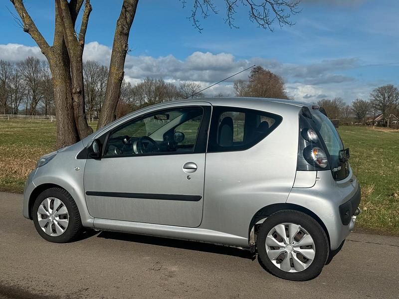Gebraucht Citroën C1 68 PS (50 kW) 2010 Silber Kleinwagen
