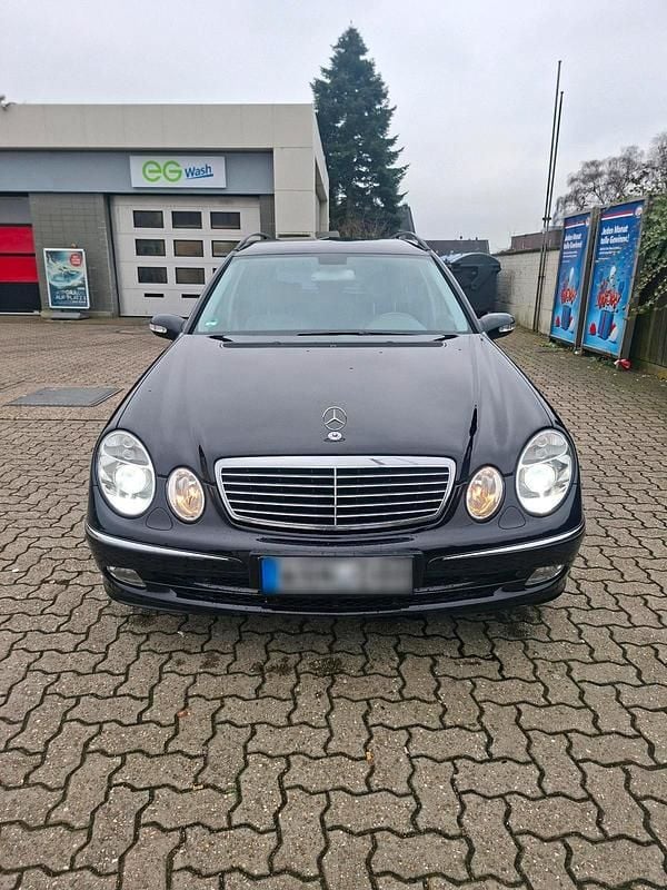 Gebraucht Mercedes E320 204 PS (150 kW) 2004 Schwarz Kombi