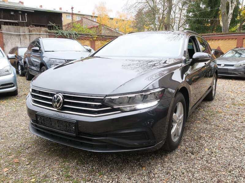 Mangangrau metallic Gebraucht 2022 VW Passat Basis Kombi | 27.999 € (Fairer Preis) - Bild 1/4