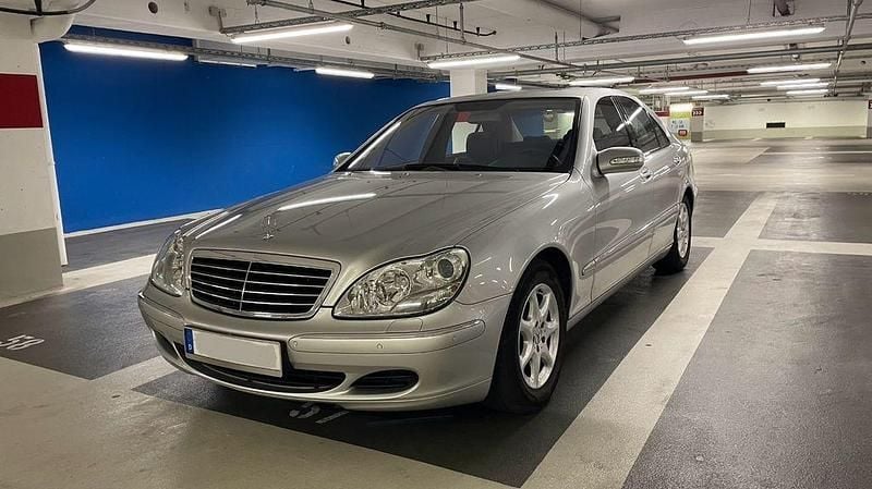 Silber Gebraucht 2004 Mercedes S320 Limousine | 16.000 € - Bild 1/4