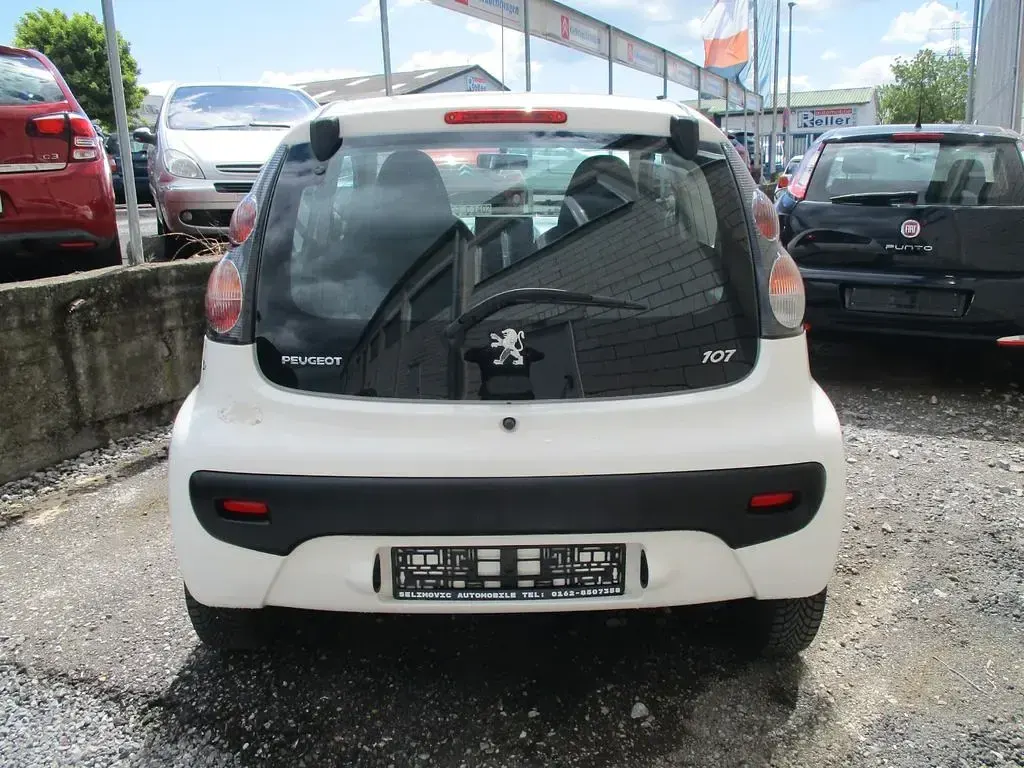 Gebraucht Peugeot 107 Filou 68 PS (50 kW) 2009 Weiß Kleinwagen