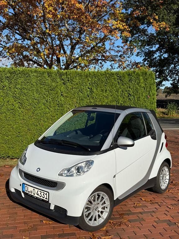 Weiß Gebraucht 2009 Smart ForTwo Cabrio Passion Cabrio | 4.300 € (Guter Preis) - Bild 1/4