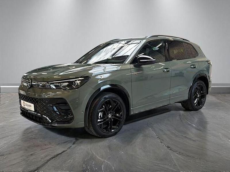 Gebraucht VW Tiguan R-line 193 PS (141 kW) 2025 Grün SUV