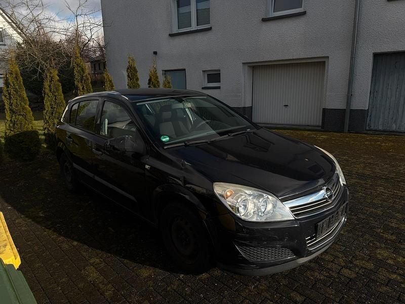 Gebraucht Opel Astra 90 PS (66 kW) 2009 Limousine