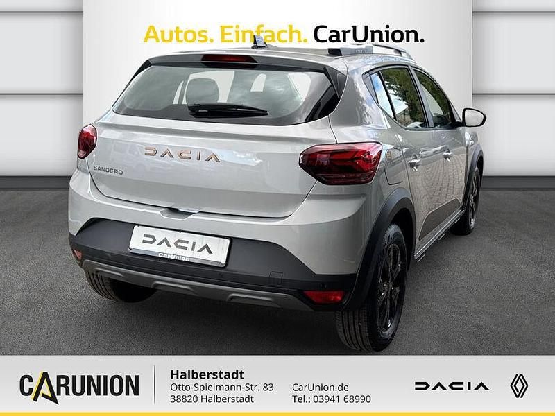 Neu Dacia Sandero Stepway 91 PS (66 kW) 2025 Grau Kleinwagen