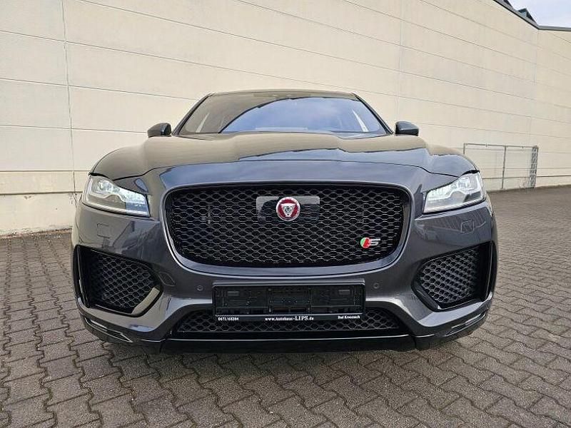 Gebraucht Jaguar F-Pace S 300 PS (220 kW) 2019 Carpathian grey SUV