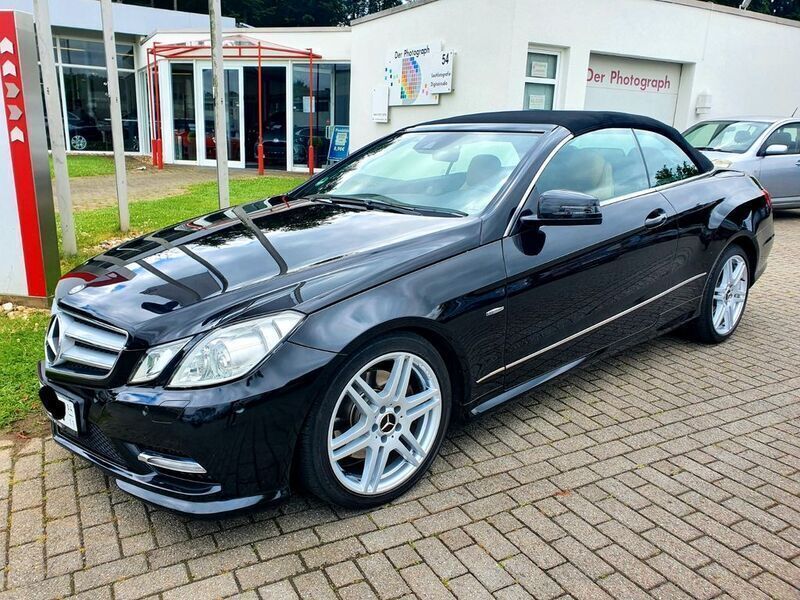 Schwarz Gebraucht 2011 Mercedes E350 Avantgarde Cabrio | 19.500 € (Teuer) - Bild 1/4