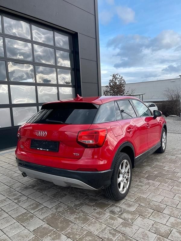 Gebraucht Audi Q2 116 PS (85 kW) 2018 Rot SUV