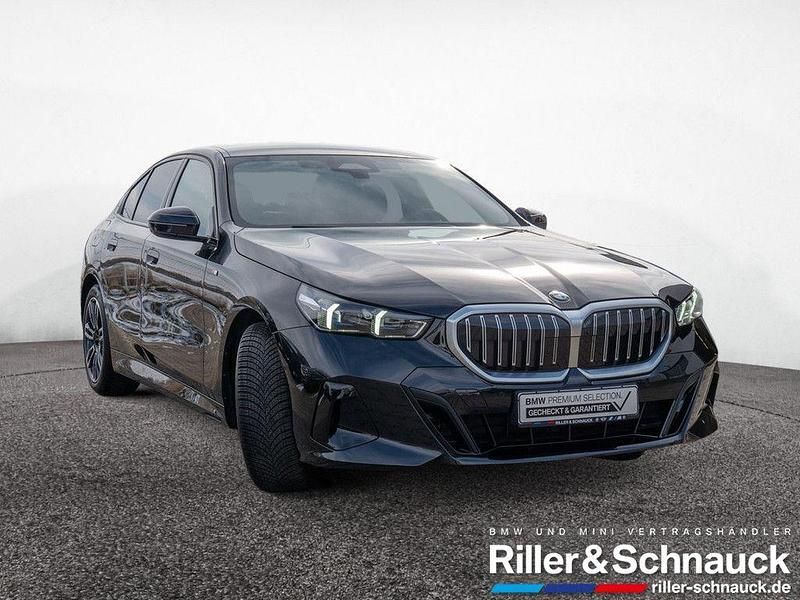 Gebraucht BMW 520 M Sport 208 PS (152 kW) 2025 Schwarz Limousine