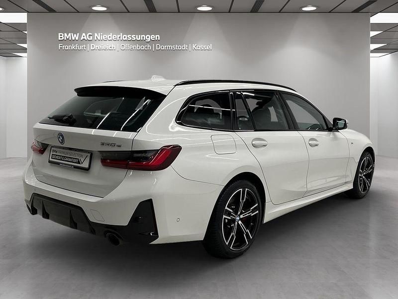 Gebraucht BMW 330 M Sport 292 PS (214 kW) 2025 Weiß Kombi