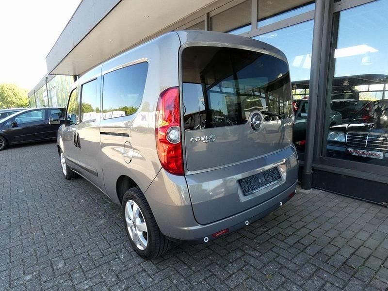 Second-hand Opel Combo 120 CP (88 kW) 2017 Maro Monovolum