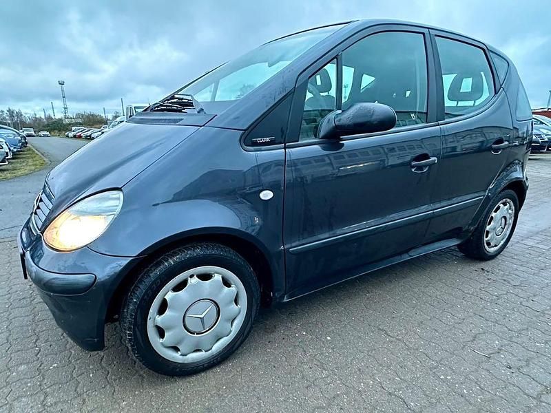 Schwarz Gebraucht 2002 Mercedes A140 Classic Van / Kleinbus | 1.300 € (Fairer Preis) - Bild 1/4
