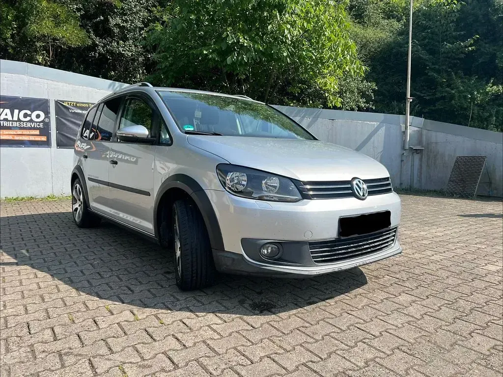 Gebraucht VW Touran Cross 105 PS (77 kW) 2011 Silber Van / Kleinbus