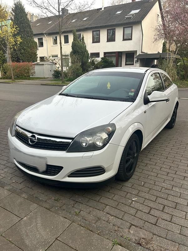 Gebraucht Opel Astra 90 PS (66 kW) 2009 Weiß Coupé