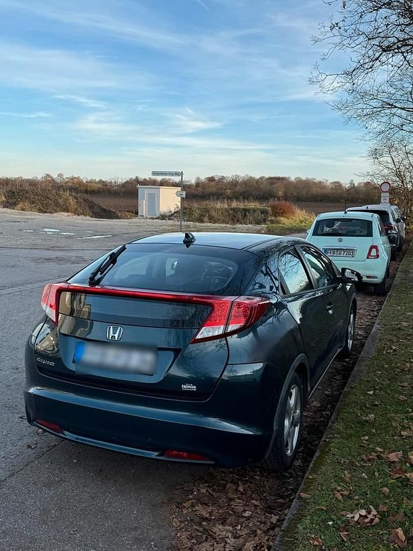 Grün Gebraucht 2014 Honda Civic Limousine | 5.499 € (Fairer Preis) - Bild 1/4