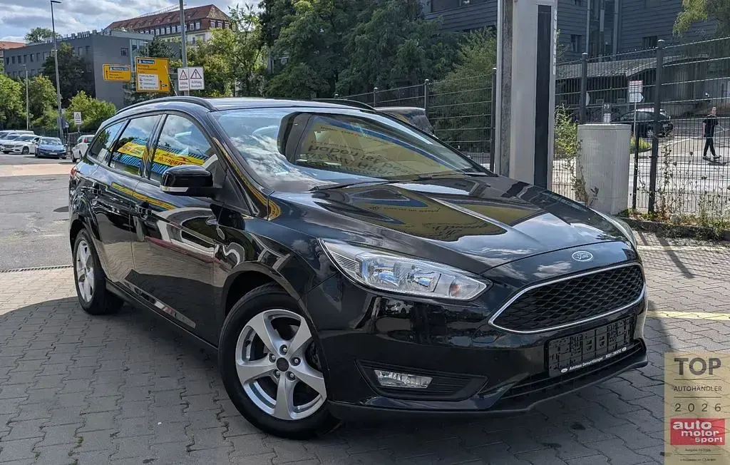 Gebraucht Ford Focus 120 PS (88 kW) 2015 Schwarz Limousine