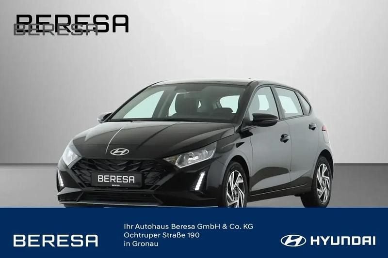 Neu Hyundai i20 Trend 101 PS (74 kW) 2025 Phantom black / met Limousine