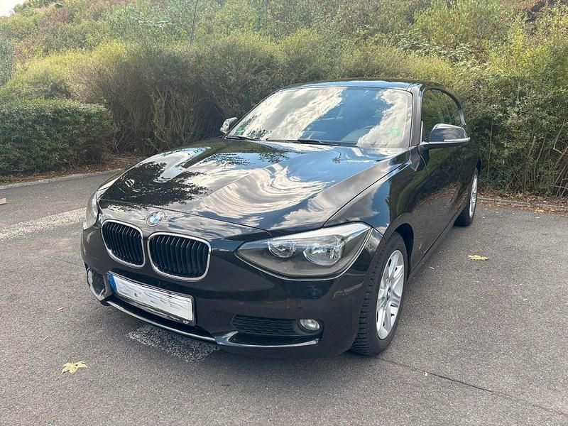 Schwarz Gebraucht 2014 BMW 114 Advantage Kleinwagen | 7.700 € (Fairer Preis) - Bild 1/4