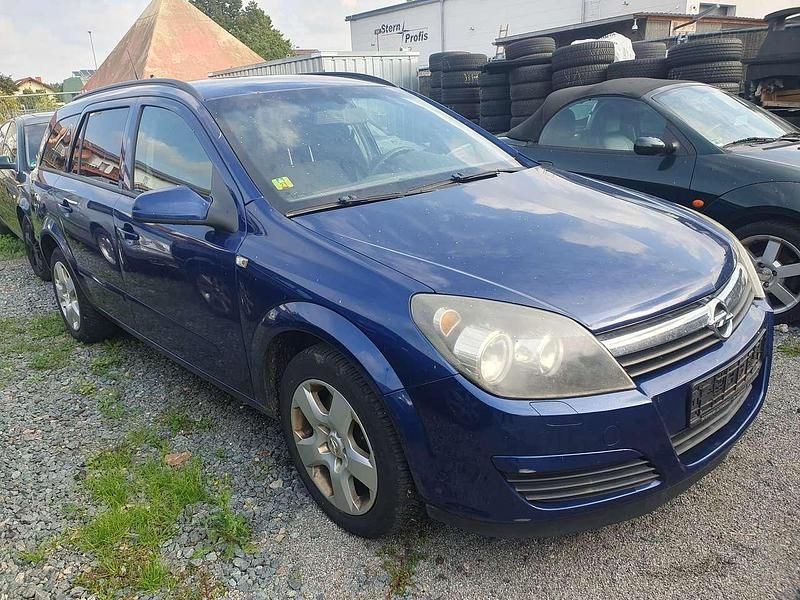 Gebraucht Opel Astra Edition 101 PS (74 kW) 2005 Ultrablau/blue Kombi