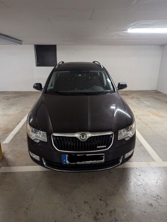 Schwarz Gebraucht 2013 Skoda Superb GreenLine Kombi | 7.200 € (Guter Preis) - Bild 1/4