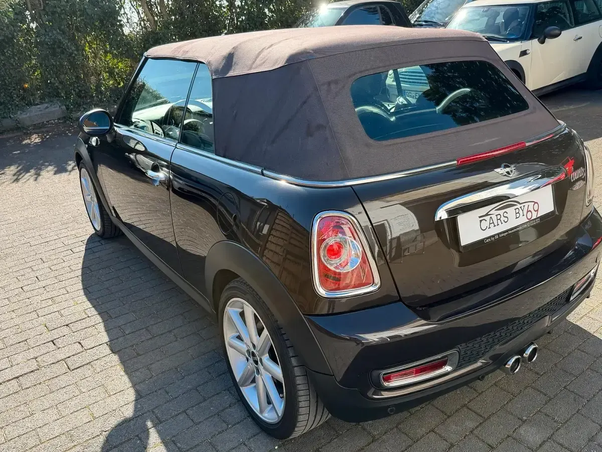Usata Mini Cooper S Cabriolet 184 CV (135 kW) 2014 Marrone Cabrio