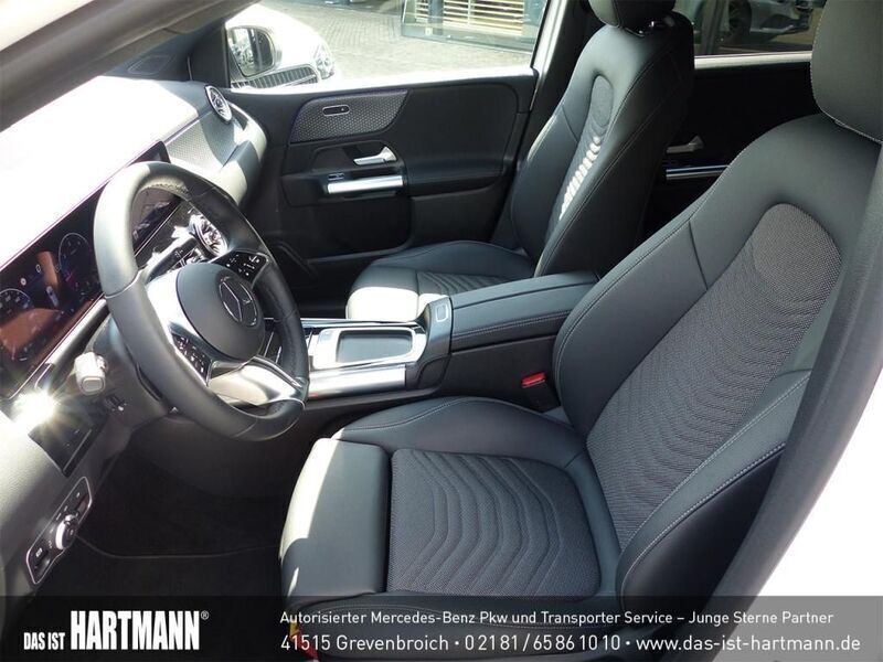 Gebraucht Mercedes B200 Progressive 150 PS (110 kW) 2024 Weiß Van / Kleinbus