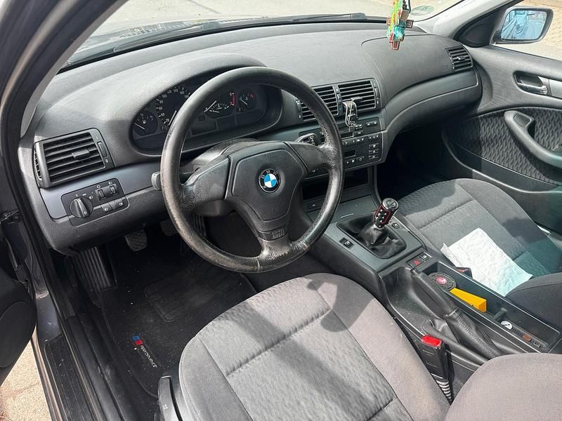 Brugt BMW 318 150 HK (110 kW) 2000 Grå Sedan