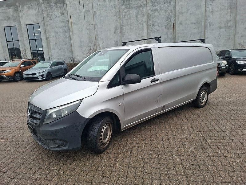 Gebraucht Mercedes Vito 136 PS (100 kW) 2015 Silber Van