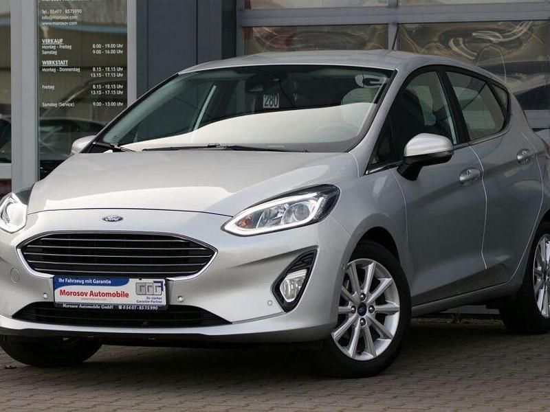 Silber Gebraucht 2019 Ford Fiesta Titanium Kleinwagen | 9.900 € (Fairer Preis) - Bild 1/4