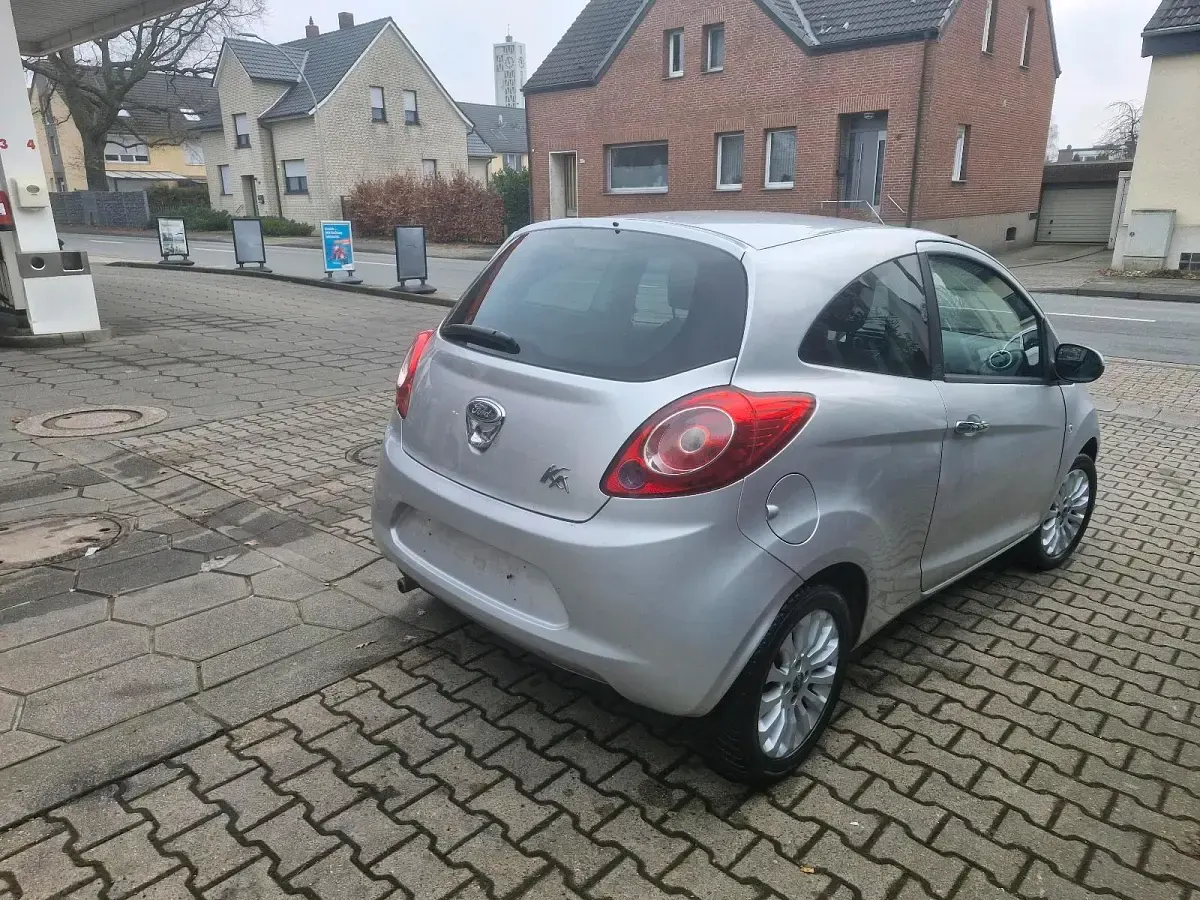 Usata Ford Ka 69 CV (50 kW) 2010 Argento Utilitaria