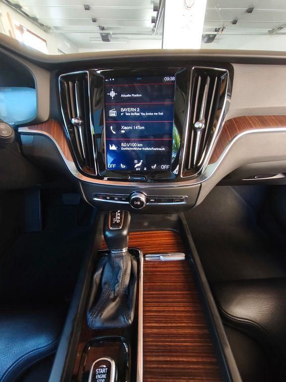 Gebraucht Volvo V60 CC Pro 250 PS (183 kW) 2019 Schwarz Kombi