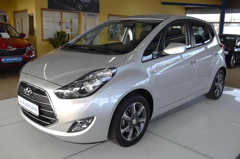 Gebraucht Hyundai ix20 YES! 125 PS (91 kW) 2017 Silber Kleinwagen