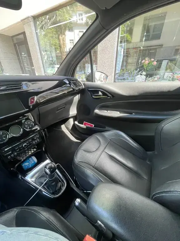 Gebraucht Citroën DS3 120 PS (88 kW) 2012 Grau Kleinwagen
