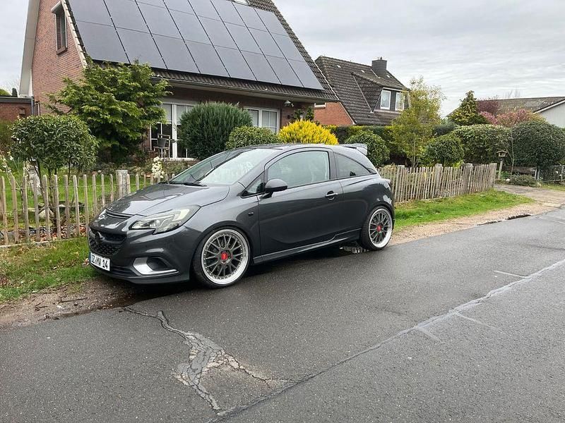 Grau Gebraucht 2017 Opel Corsa OPC Kleinwagen | 11.600 € (Fairer Preis) - Bild 1/4