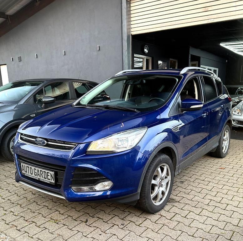 Gebraucht Ford Kuga Titanium 150 PS (110 kW) 2016 Blau SUV