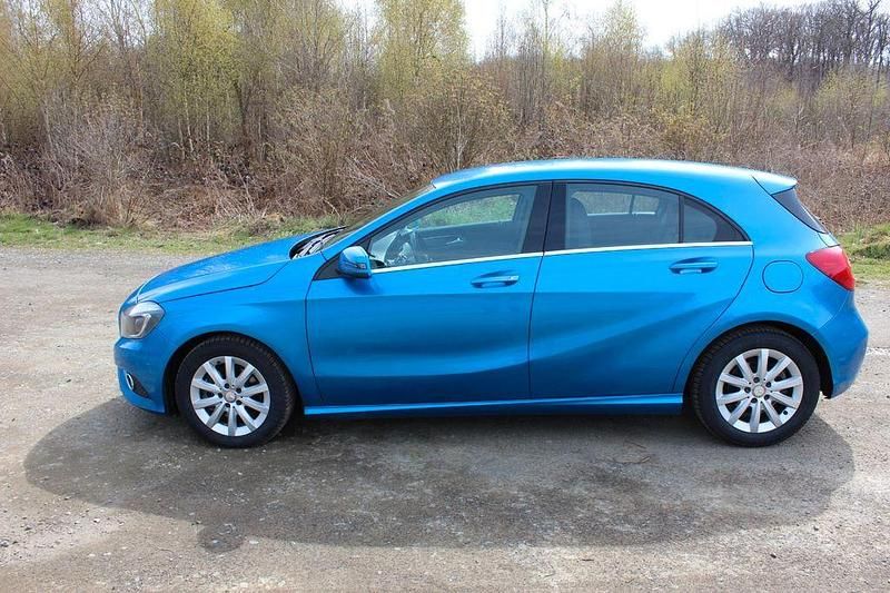Gebraucht Mercedes A200 156 PS (114 kW) 2013 Blau Limousine