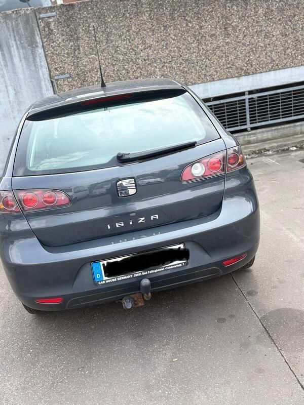 Grau Gebraucht 2008 Seat Ibiza Limousine | 3.599 € (Teuer) - Bild 1/4