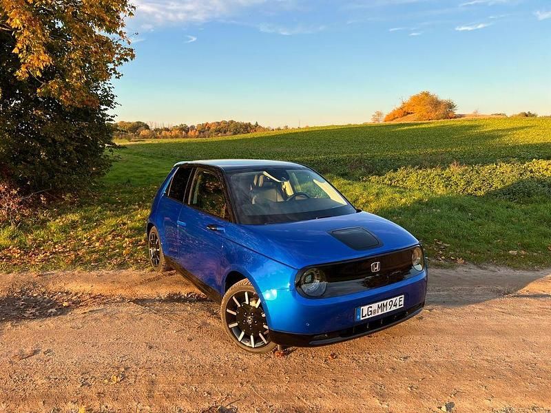 Blau Gebraucht 2021 Honda e Advance Kleinwagen | 17.200 € (Fairer Preis) - Bild 1/4