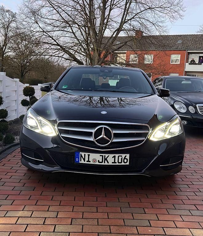 Gebraucht Mercedes E250 Avantgarde 211 PS (155 kW) 2015 Schwarz Limousine
