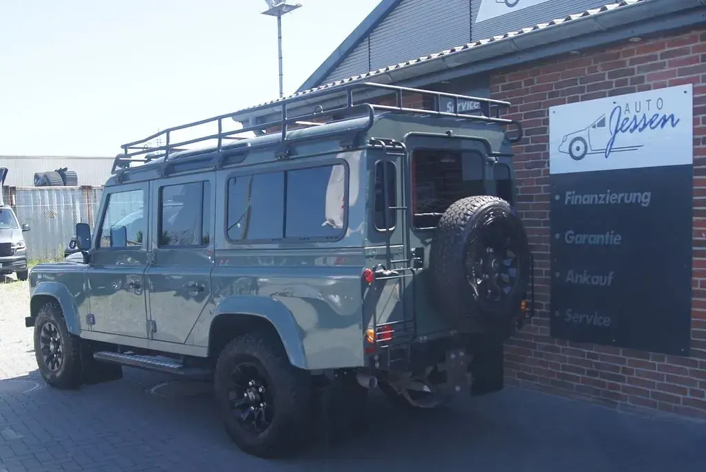 Gebraucht Land Rover Defender SE 122 PS (89 kW) 2015 Grün SUV