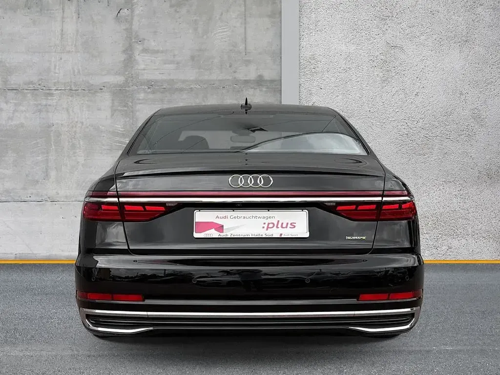 Gebraucht Audi A8 Ambiente 286 PS (210 kW) 2023 Schwarz Limousine