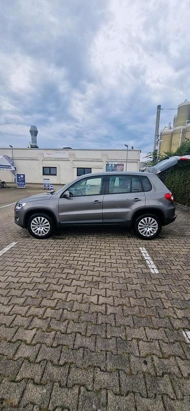 Braun Gebraucht 2009 VW Tiguan SUV | 8.500 € (Fairer Preis) - Bild 1/4