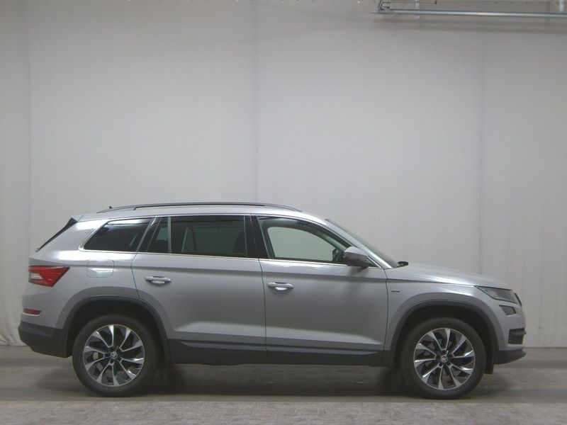 Grau Gebraucht 2021 Skoda Kodiaq Drive SUV | 28.980 € (Superpreis) - Bild 1/4