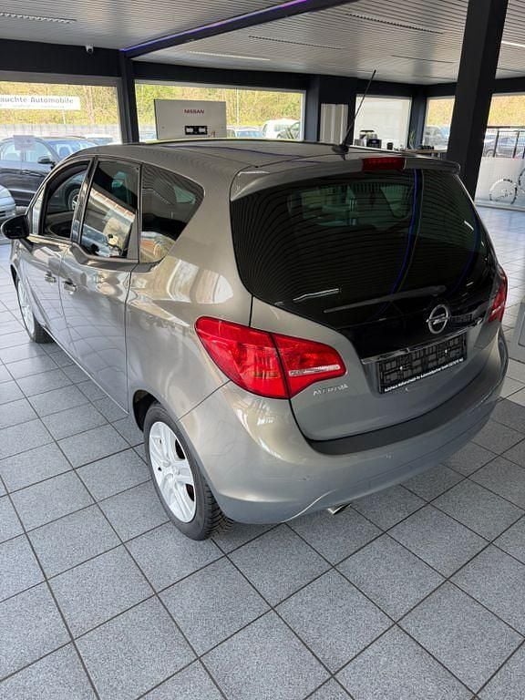Gebraucht Opel Meriva drive 140 PS (102 kW) 2016 Braun Van / Kleinbus