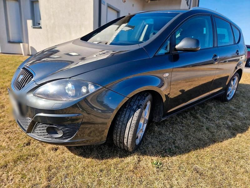 Gebraucht Seat Altea XL 125 PS (91 kW) 2011 Van / Kleinbus