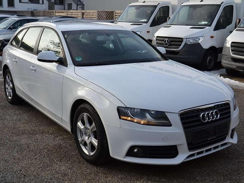 Ibisweiß Gebraucht 2011 Audi A4 Attraction Kombi | 5.900 € (Superpreis) - Bild 1/4