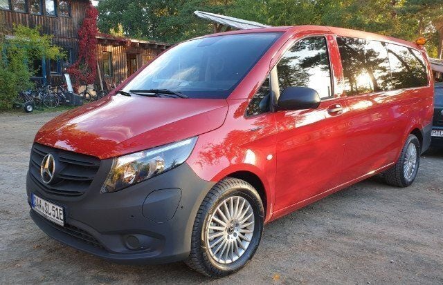 Gebraucht Mercedes e-Vito 150 kW (204 PS) 2022 Rot Van / Kleinbus