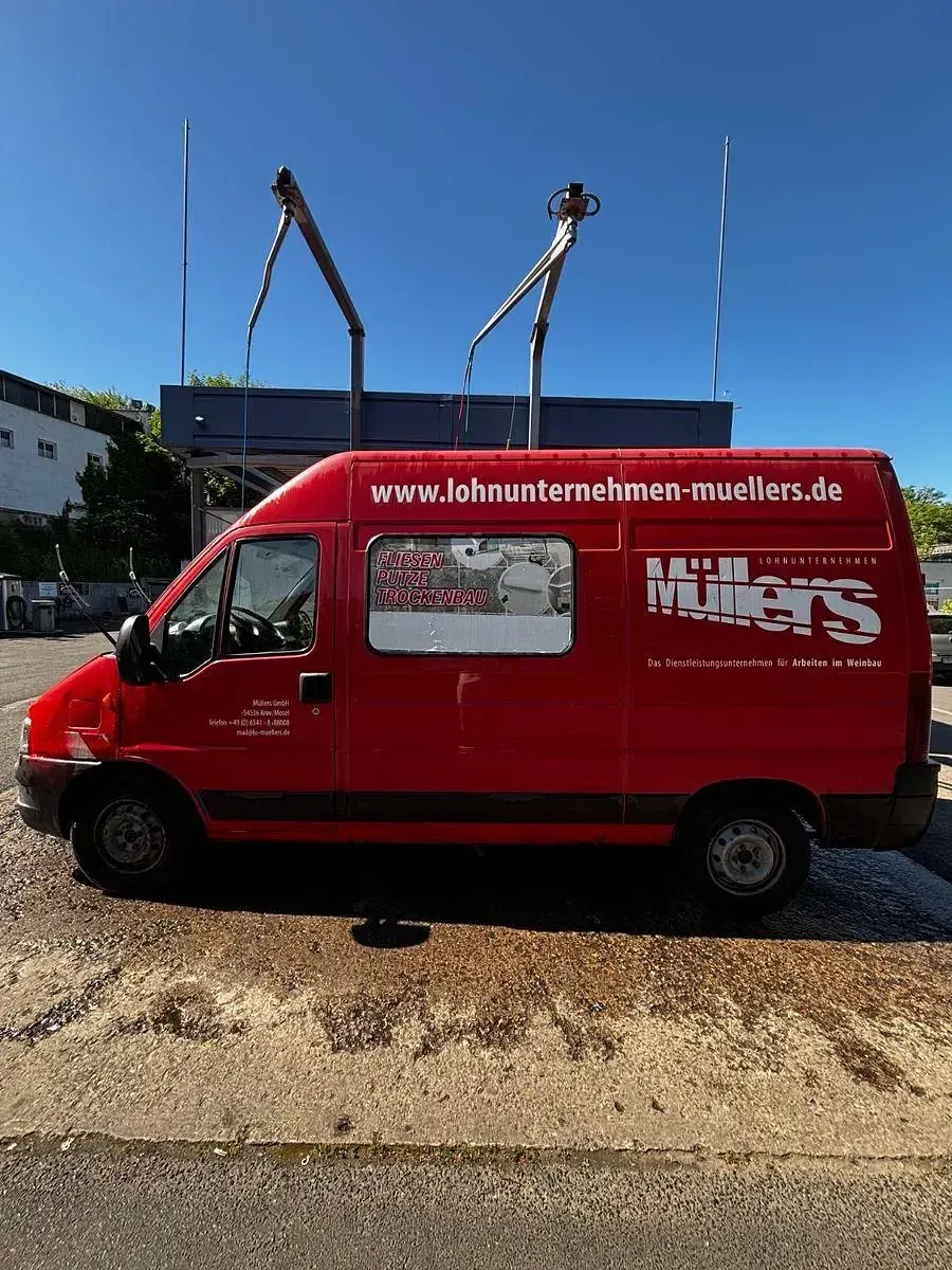 Gebraucht Peugeot Boxer 127 PS (93 kW) 2005 Rot Van